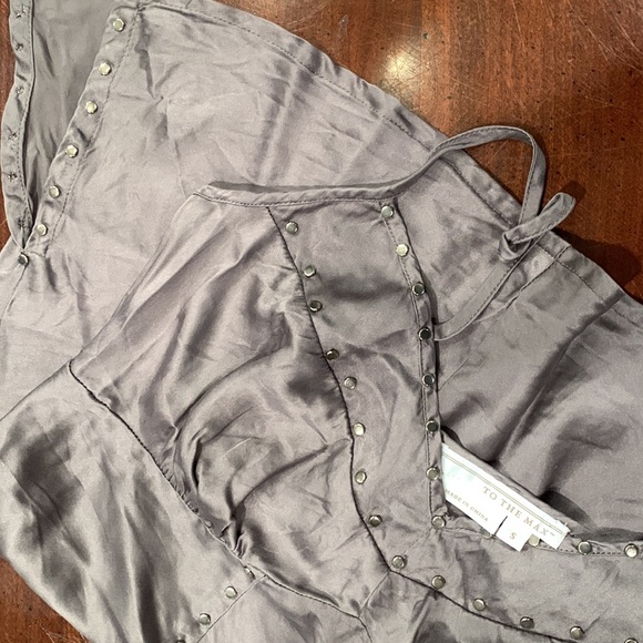 TO THE MAX Silver pewter longer silk camisole with silver studs, side slits - Picture 2 of 6